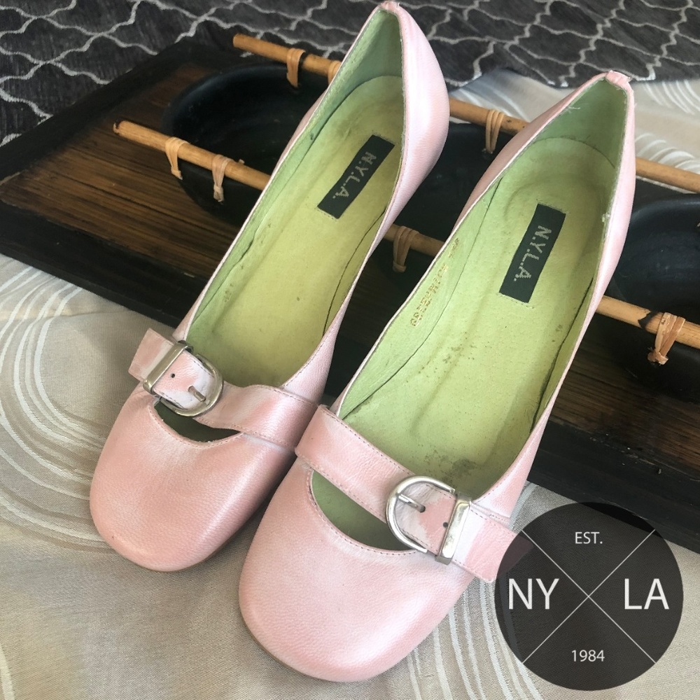 N.Y.L.A. Pink vintage look heels size 5.5